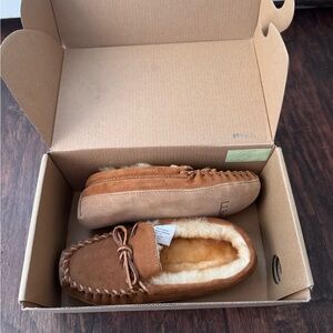 NEW Kids LL Bean Wicked Good Slippers size  2